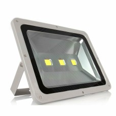 Светодиодный прожектор низковольтный In Led COB 150W 12 - 36V AC/DC (5800-6500К) Светодиодный прожектор низковольтный In Led COB 150W 12 - 36V AC/DC (5800-6500К)