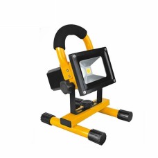Светодиодный прожектор переносной аккумуляторный In Led RCH FL COB 10W (4000-5500К) Светодиодный прожектор переносной аккумуляторный In Led RCH FL COB 10W (4000-5500К)